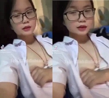 A professora de Hoa Tran mostra suas partes particulares extremamente bonitas